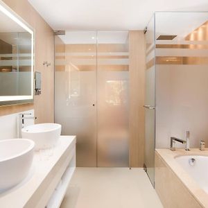 Ocean Top floor Junior Suite